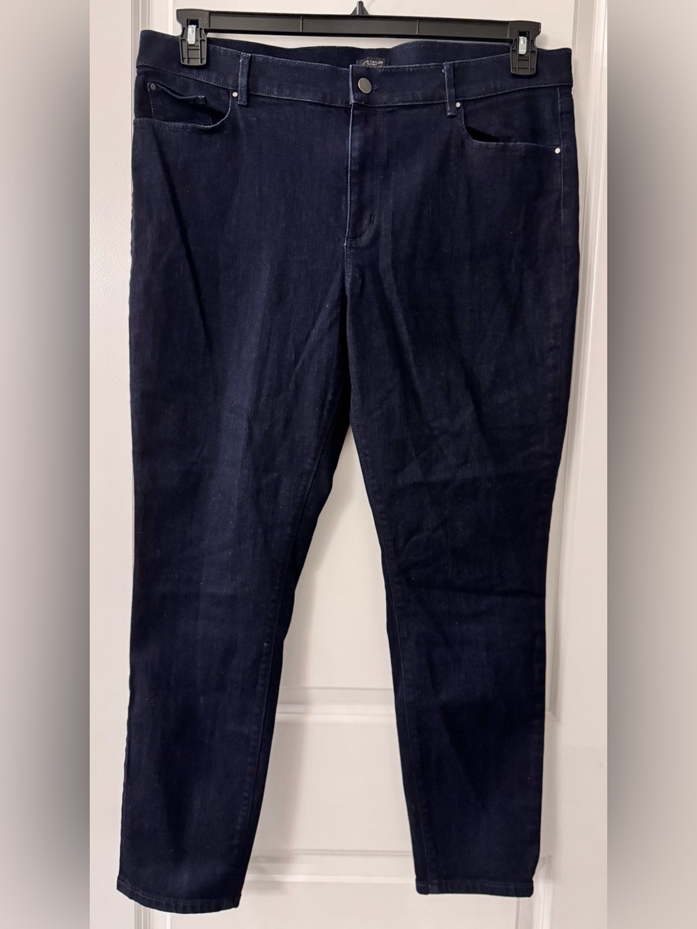 #2411 - Ann Taylor Factory Cropped Ankle Straight Dark Wash Blue Denim Jeans